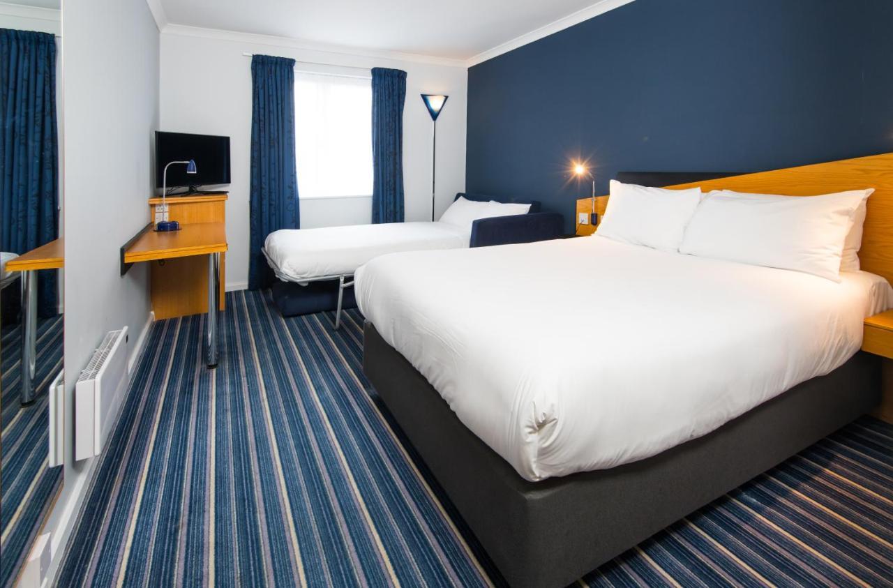 Holiday Inn Express Manchester East, An Ihg Hotel Εξωτερικό φωτογραφία