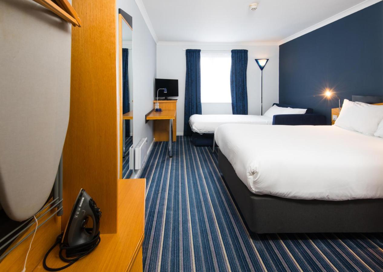 Holiday Inn Express Manchester East, An Ihg Hotel Εξωτερικό φωτογραφία