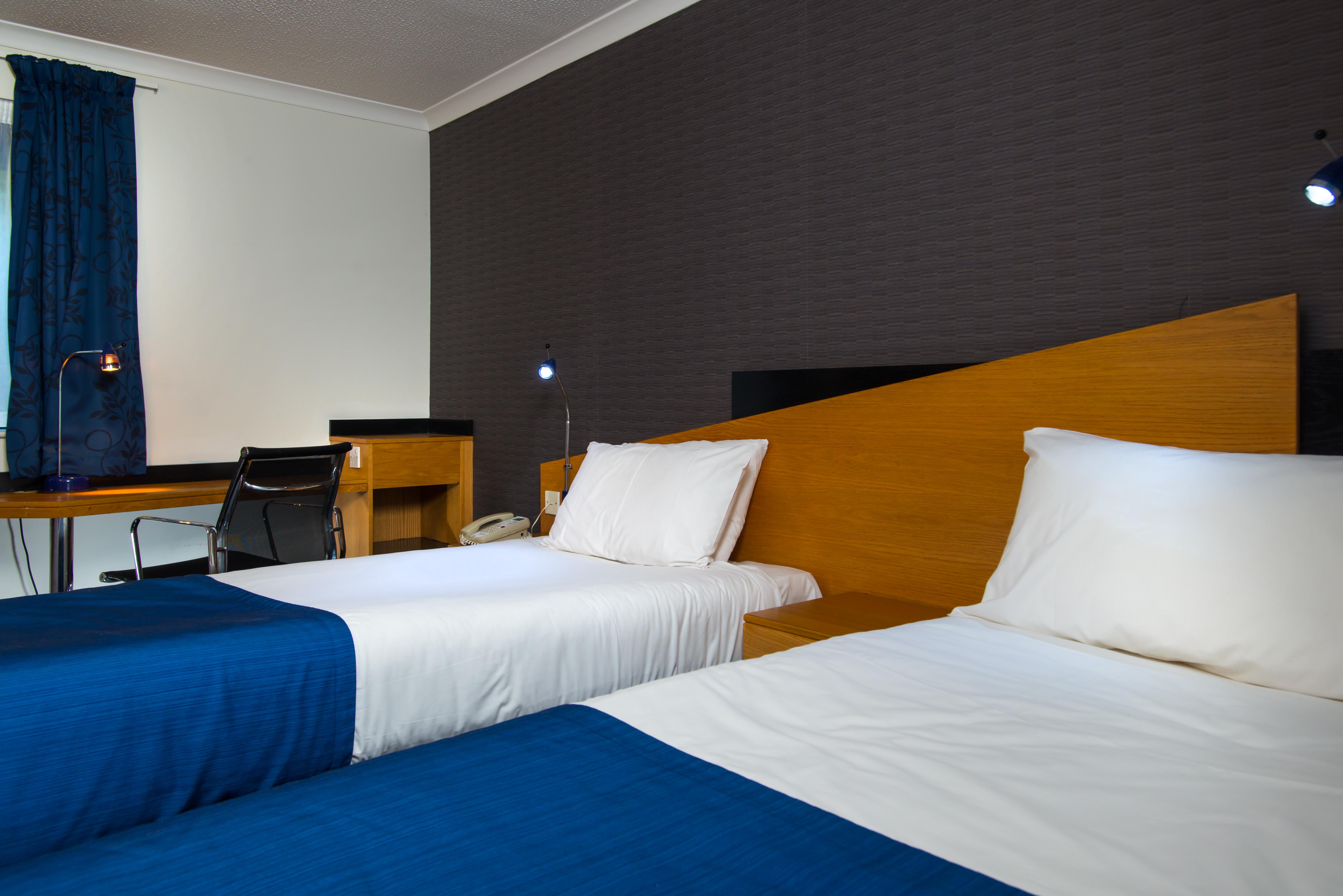 Holiday Inn Express Manchester East, An Ihg Hotel Εξωτερικό φωτογραφία