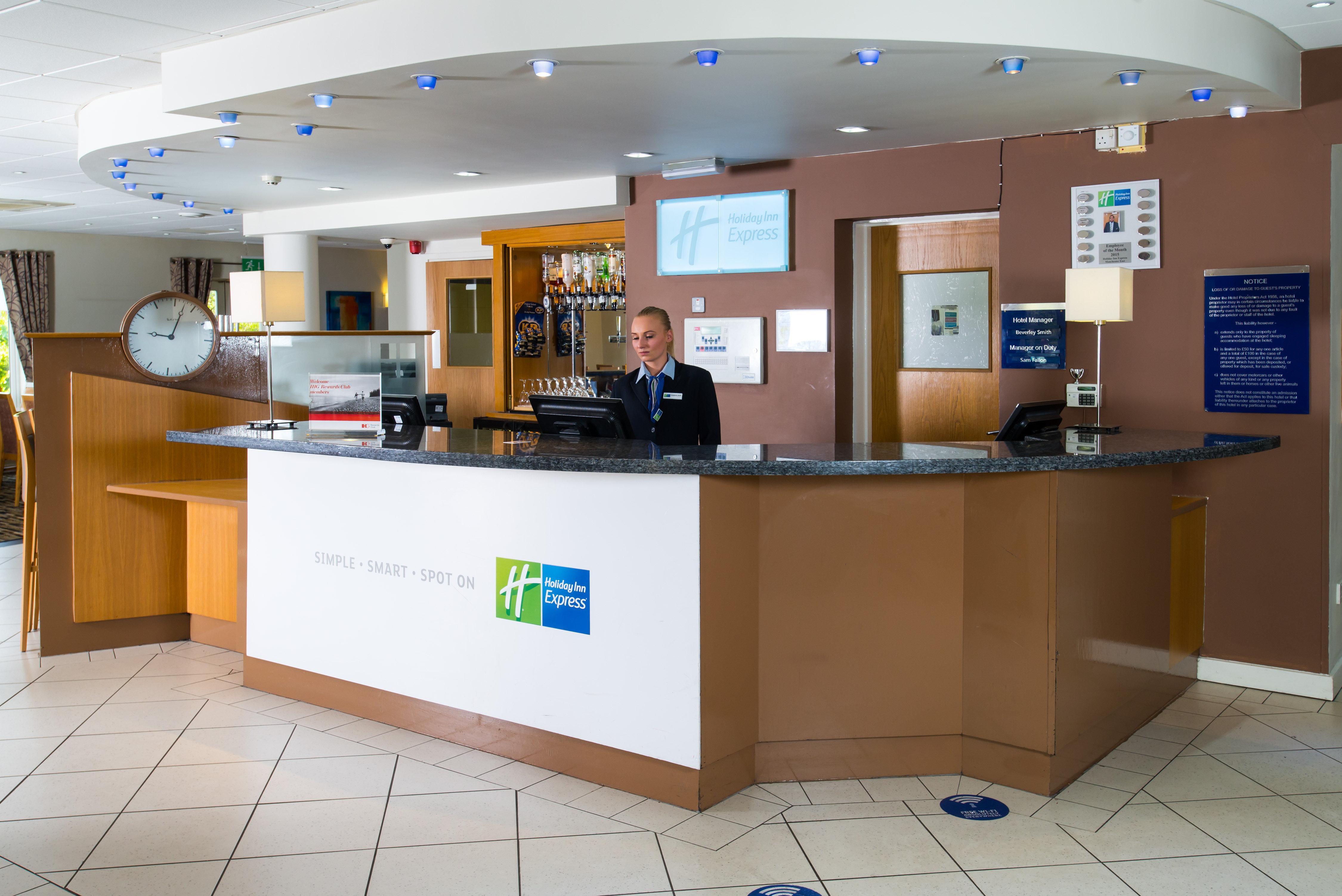 Holiday Inn Express Manchester East, An Ihg Hotel Εξωτερικό φωτογραφία