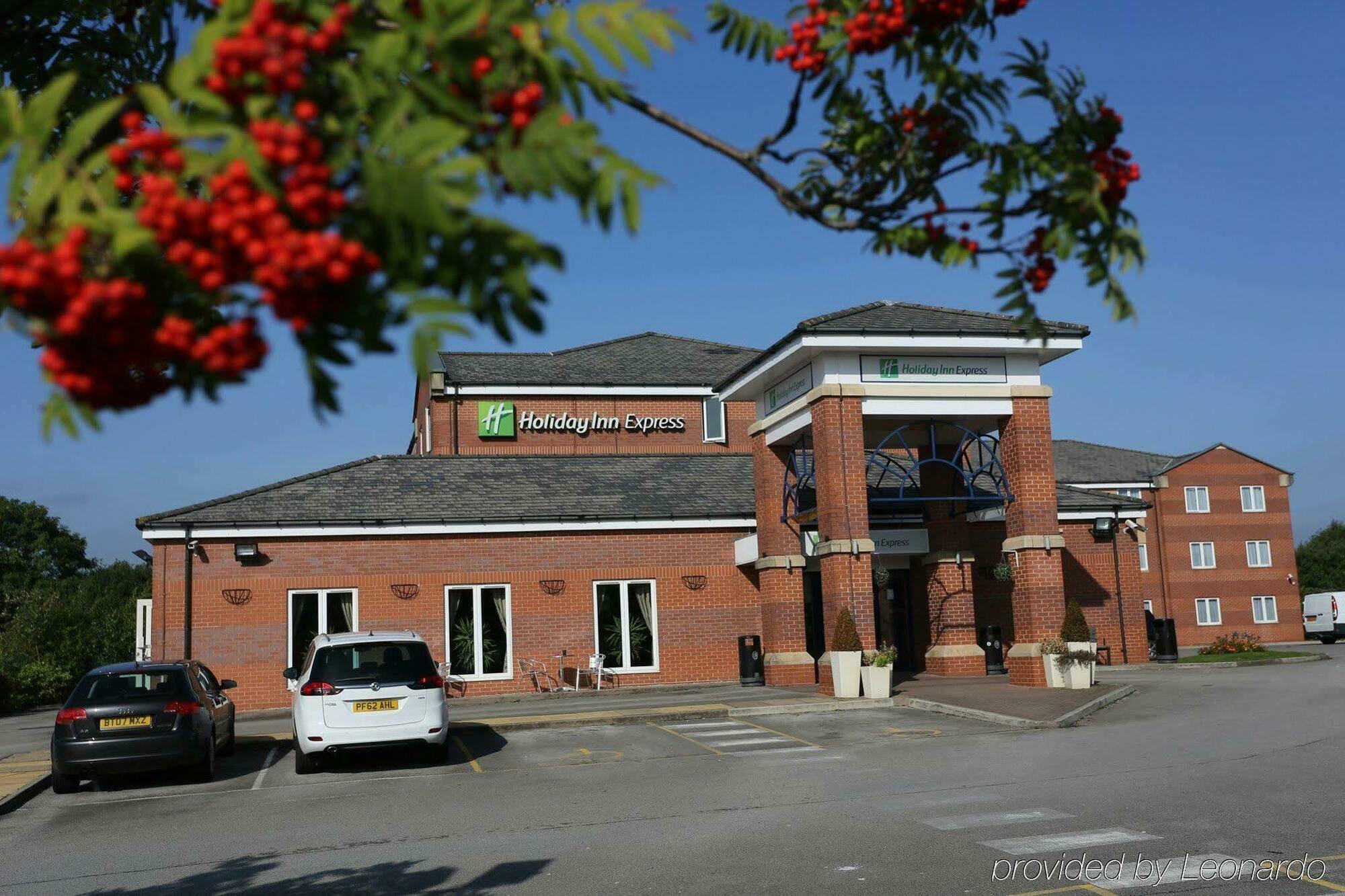 Holiday Inn Express Manchester East, An Ihg Hotel Εξωτερικό φωτογραφία