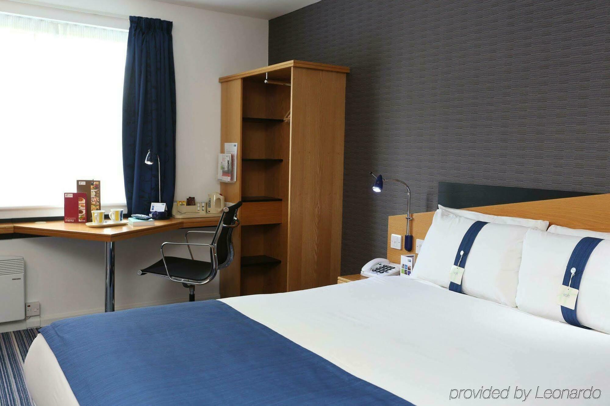 Holiday Inn Express Manchester East, An Ihg Hotel Εξωτερικό φωτογραφία